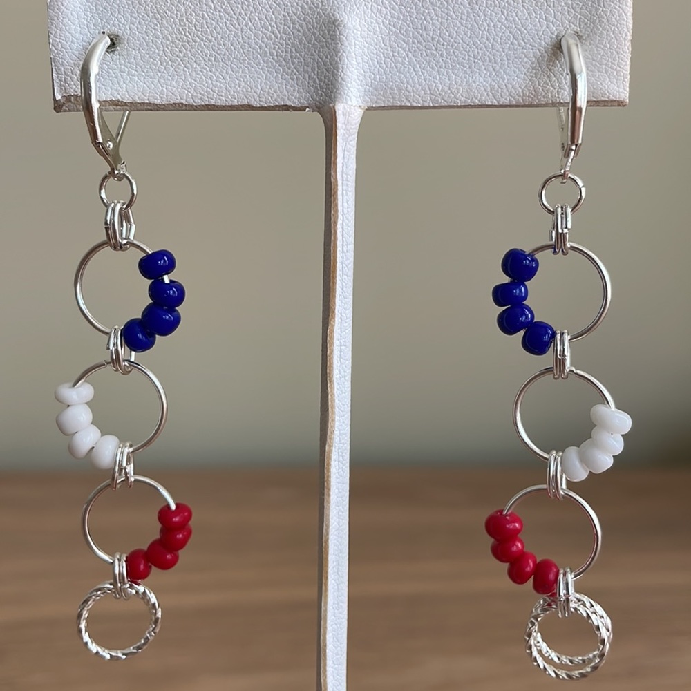 HAND CRAFTED RED WHITE AND BLUE EARRINGS - Picture 6 of 10